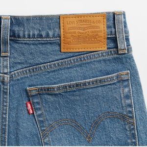 LEVI’S WEDGIE STRAIGHT FIT WOMEN'S JEANS